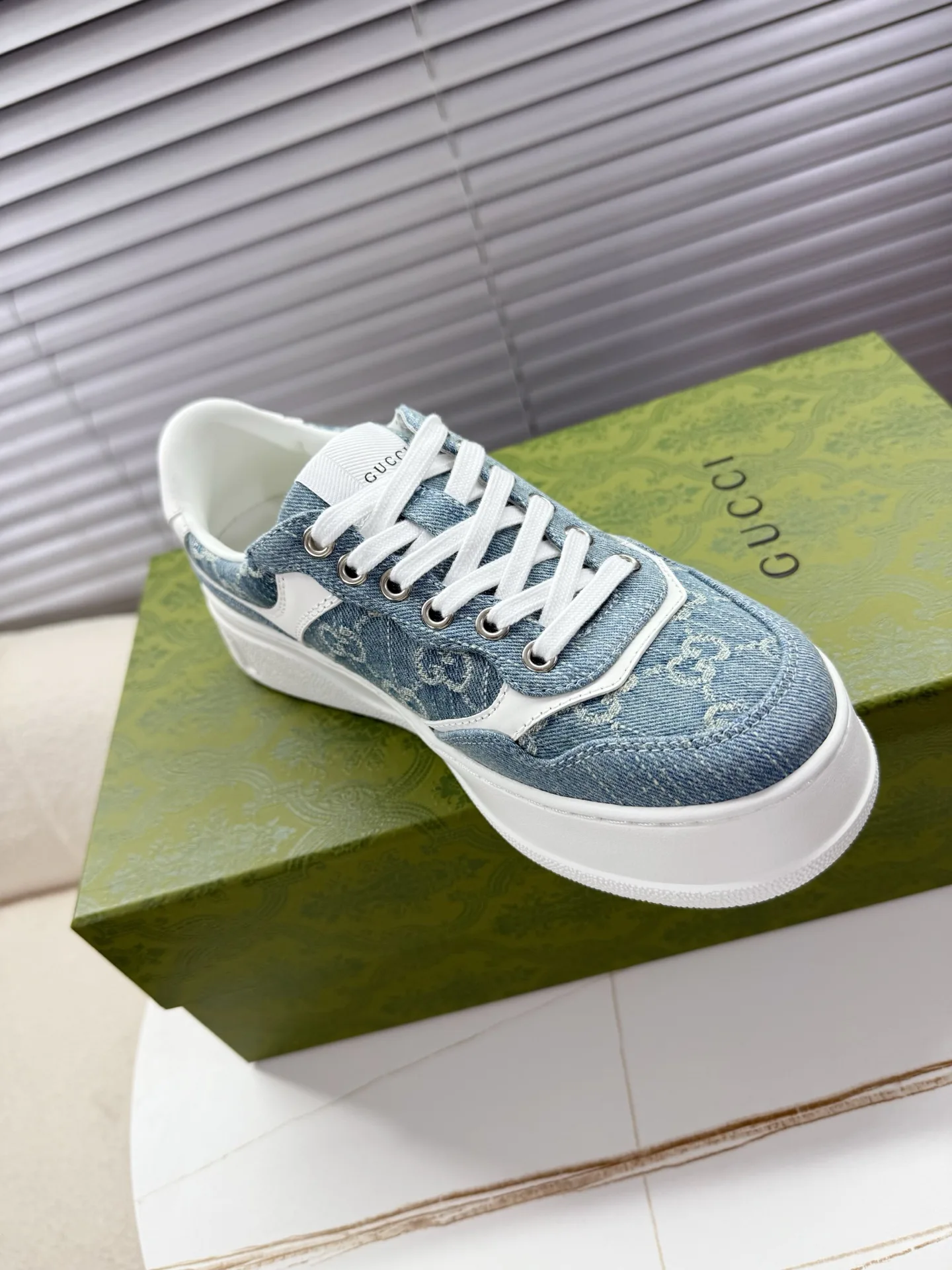 Кеды Женские Gucci 13287308