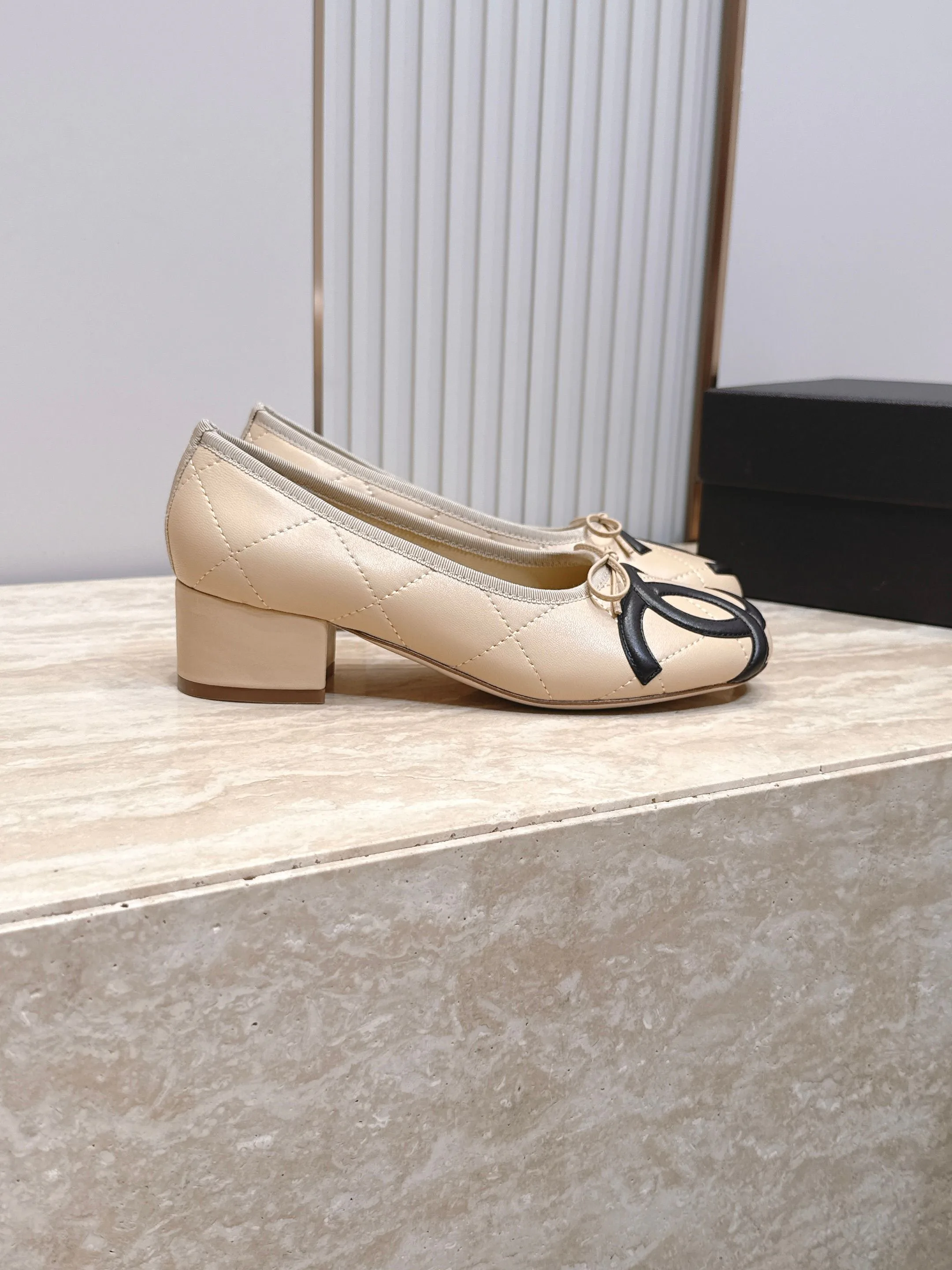 Туфли Женские Chanel 18025875