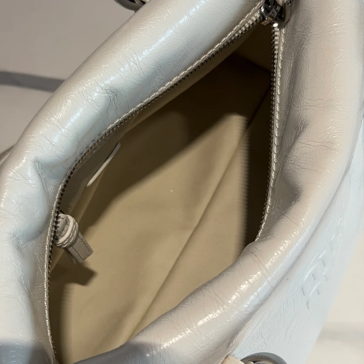 Классические Сумки Женские Miu Miu 1850128