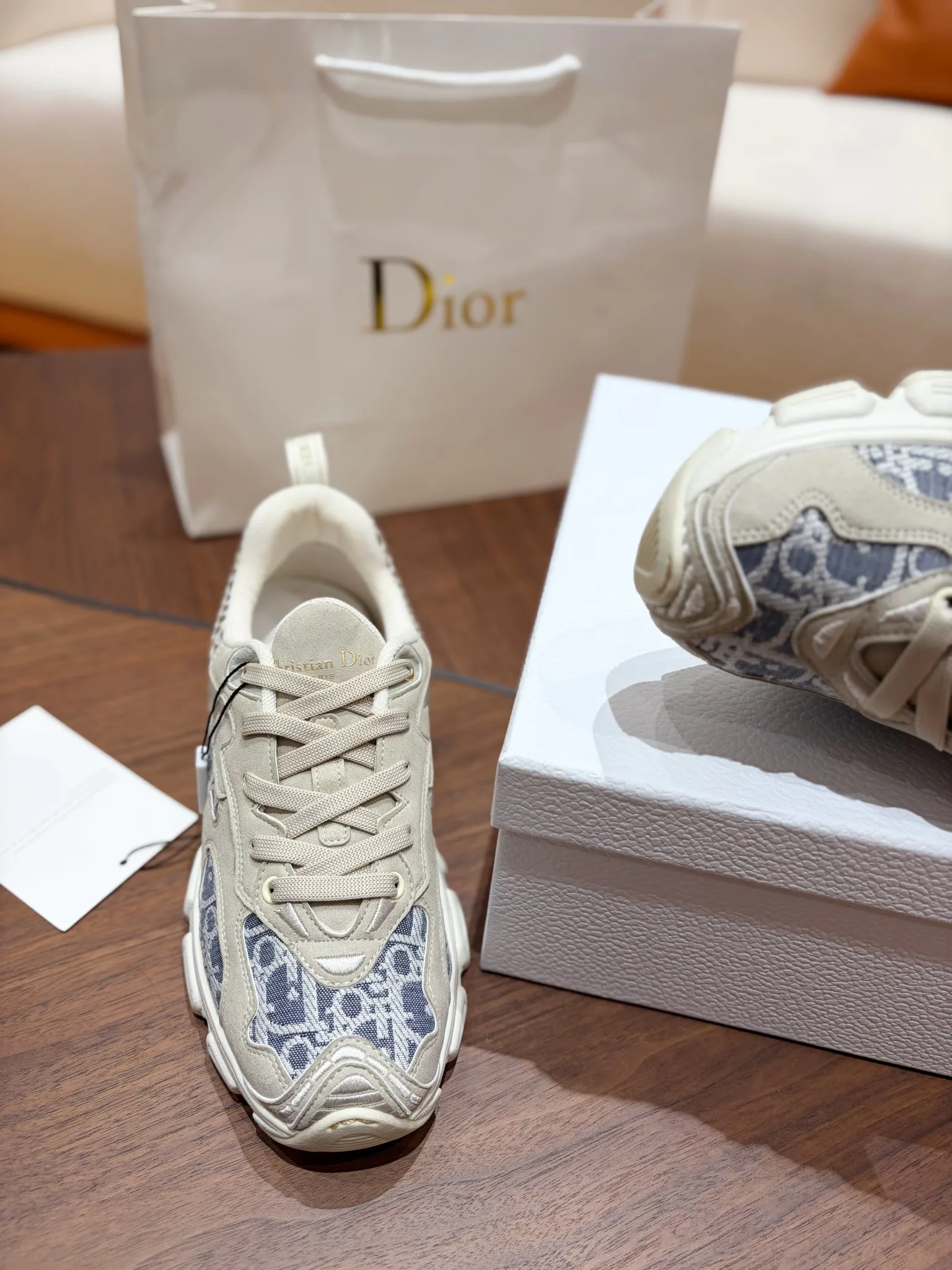 Кроссовки Женские Christian Dior 18740890