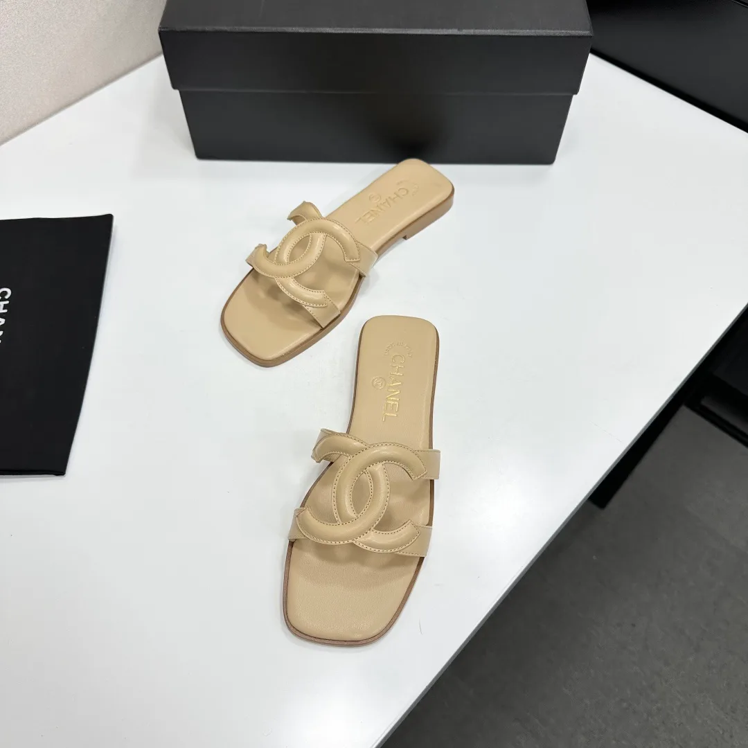 Шлепанцы Женские Chanel 11529466