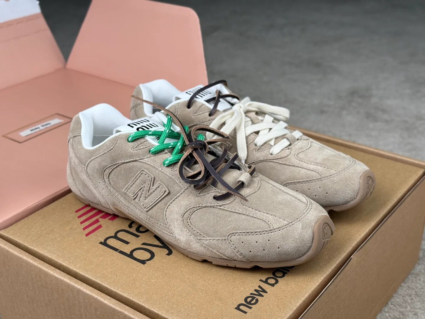 Кроссовки Женские Miu Miu 1893514