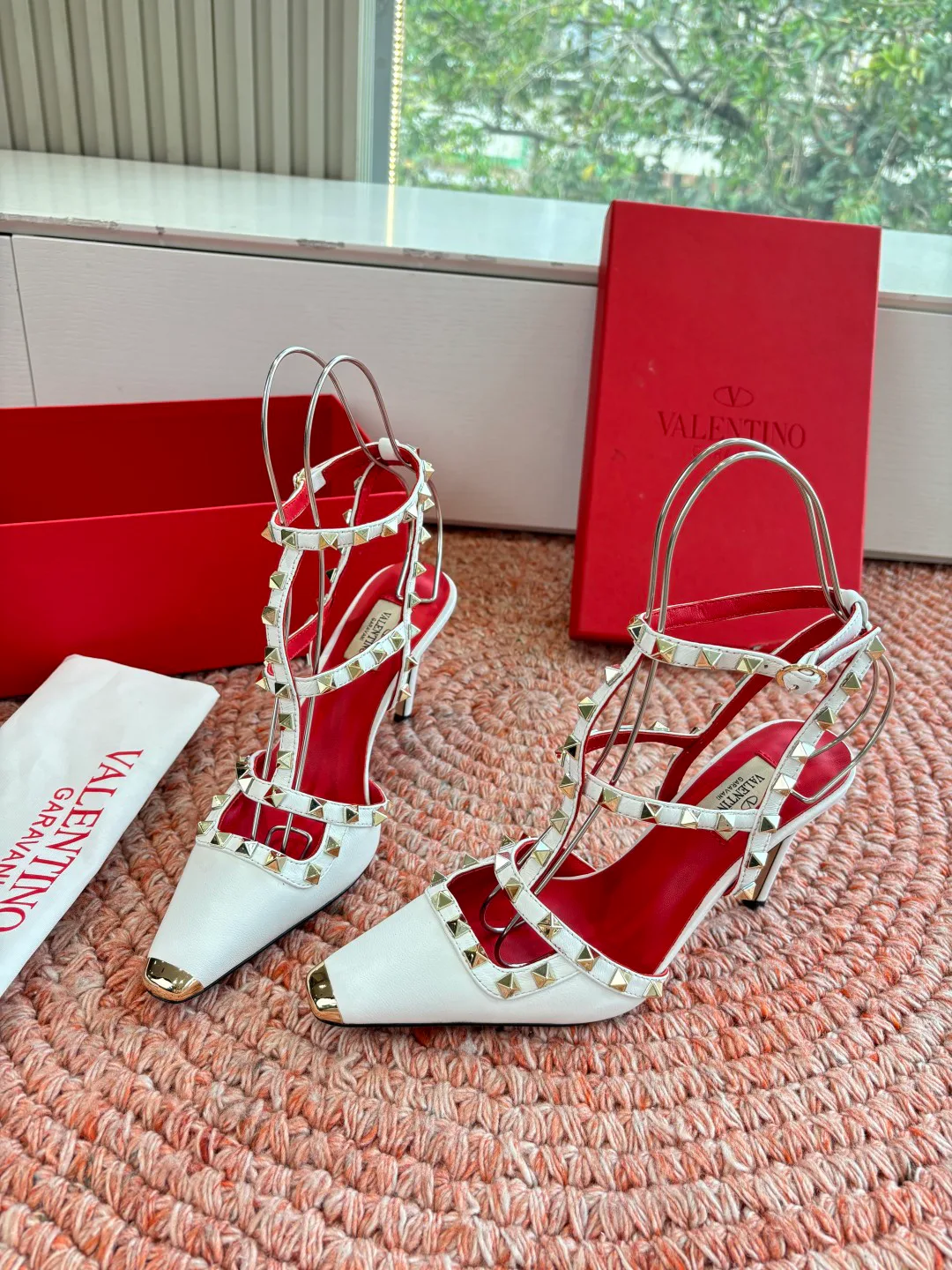 Босоножки Женские Valentino 11481215