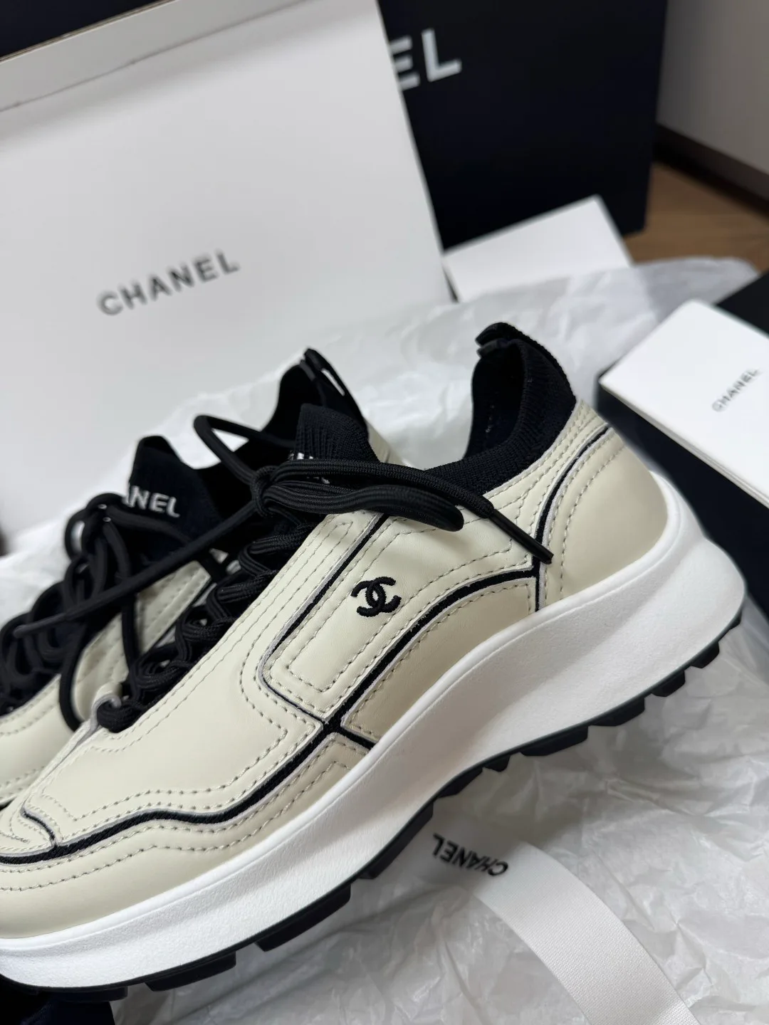 Кроссовки Женские Chanel 17418273