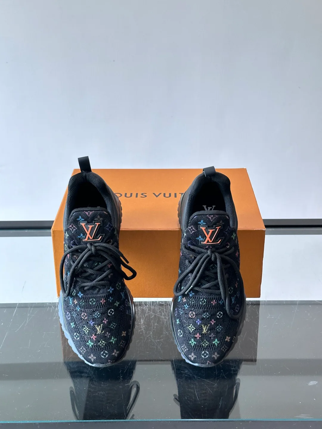 Кроссовки Мужские Louis Vuitton 17588577