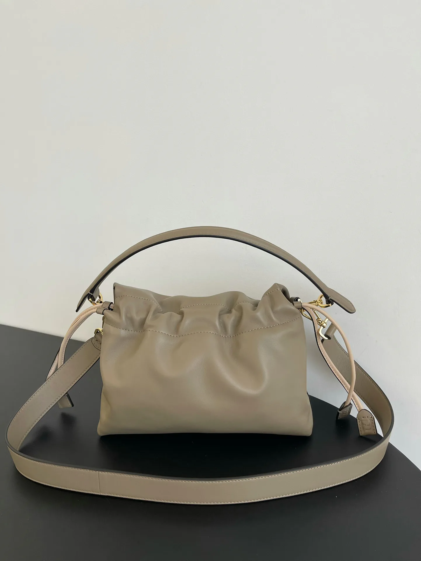 Классические Сумки Женские Fendi 292968