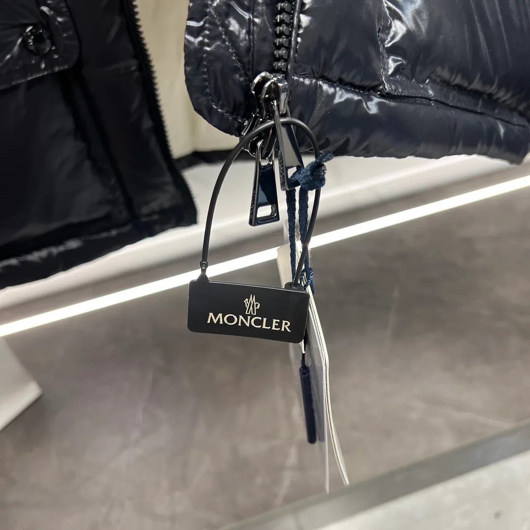 Куртки И Пуховики Женские Moncler 18710380