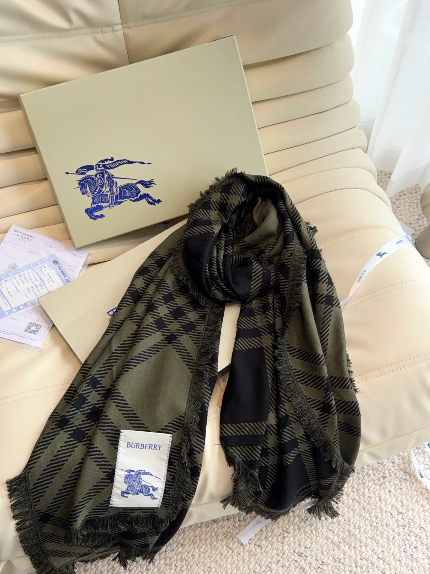 Шарфы Burberry 18401209