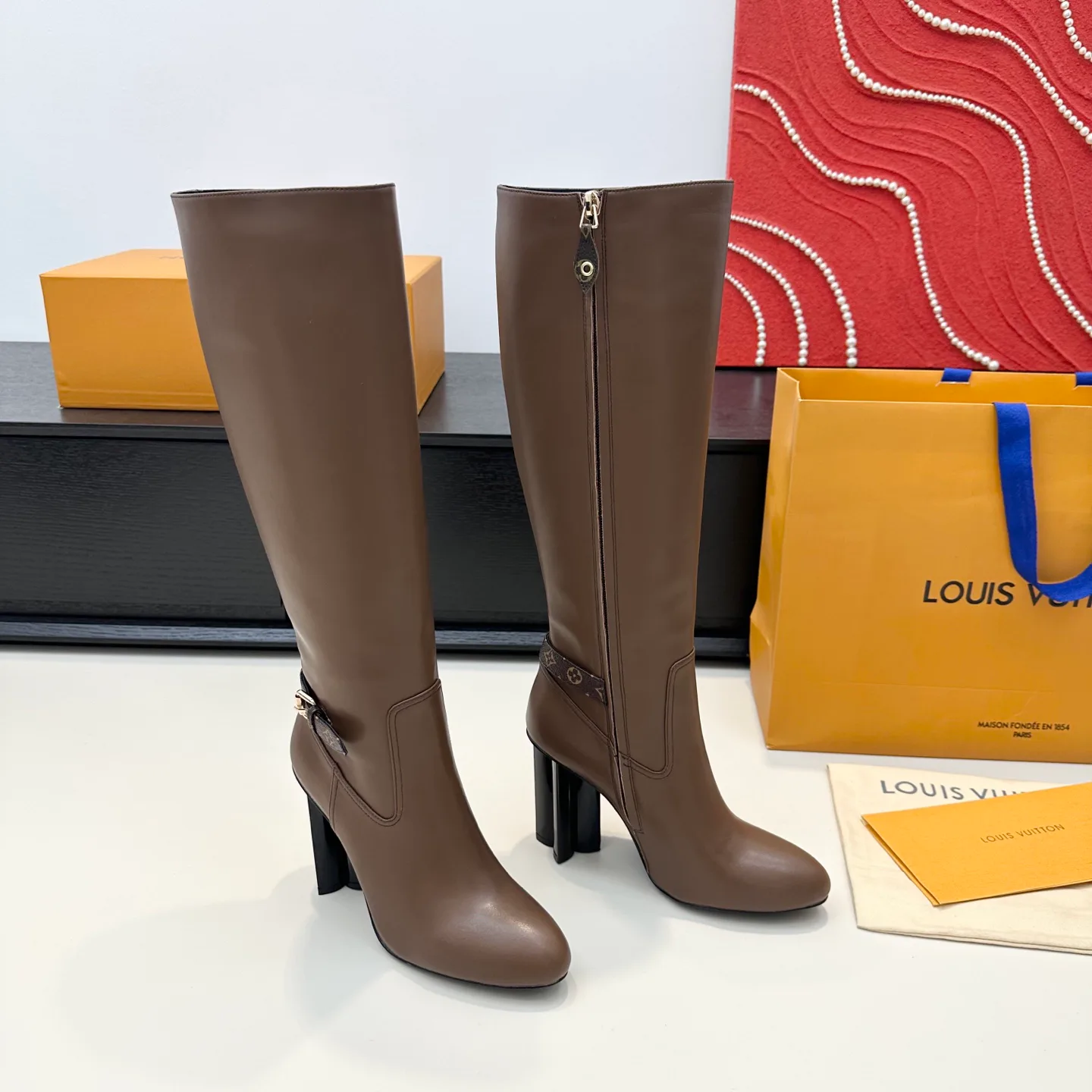 Сапоги Женские Louis Vuitton 19301562