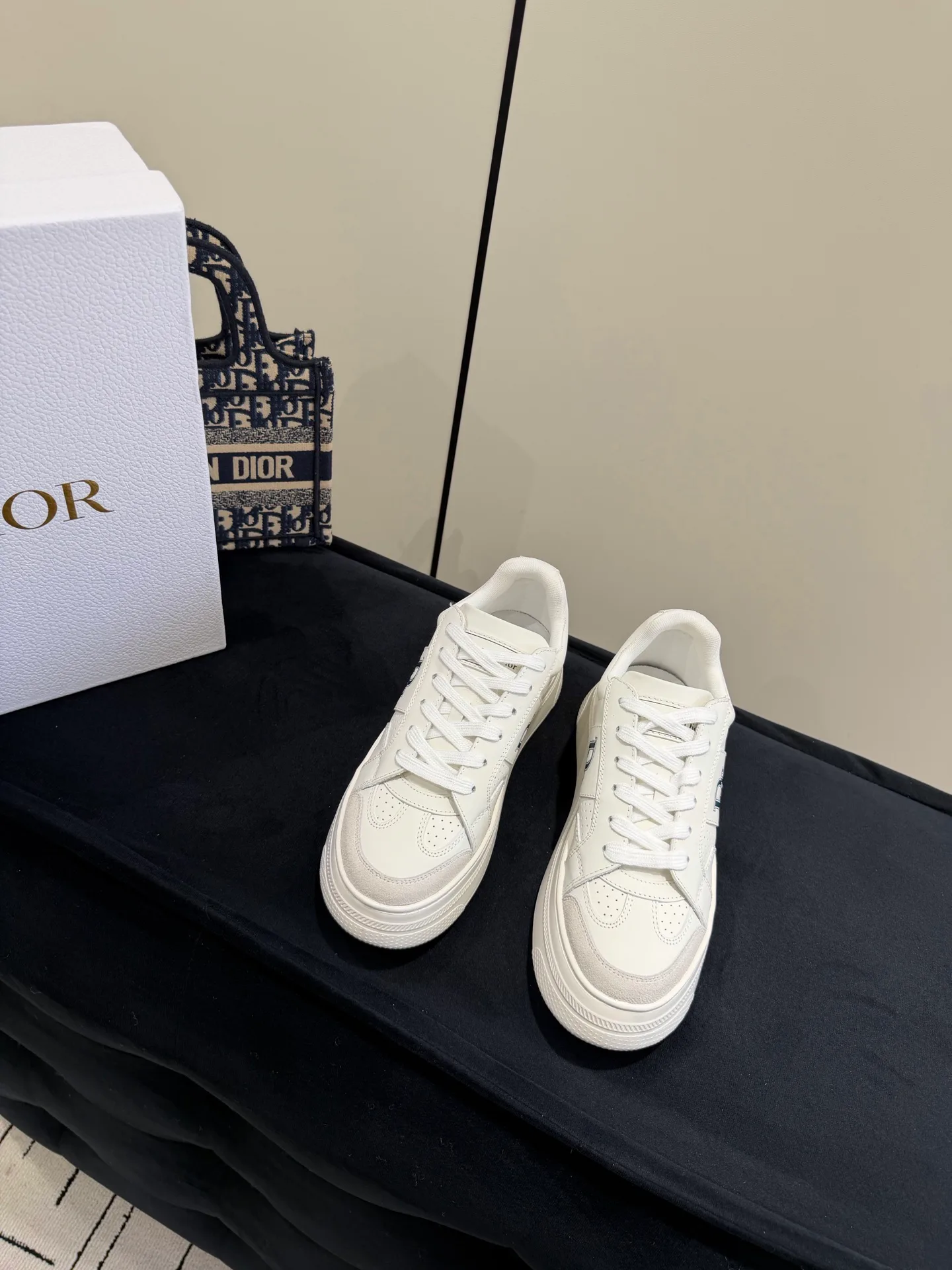 Кроссовки Женские Christian Dior 17977503