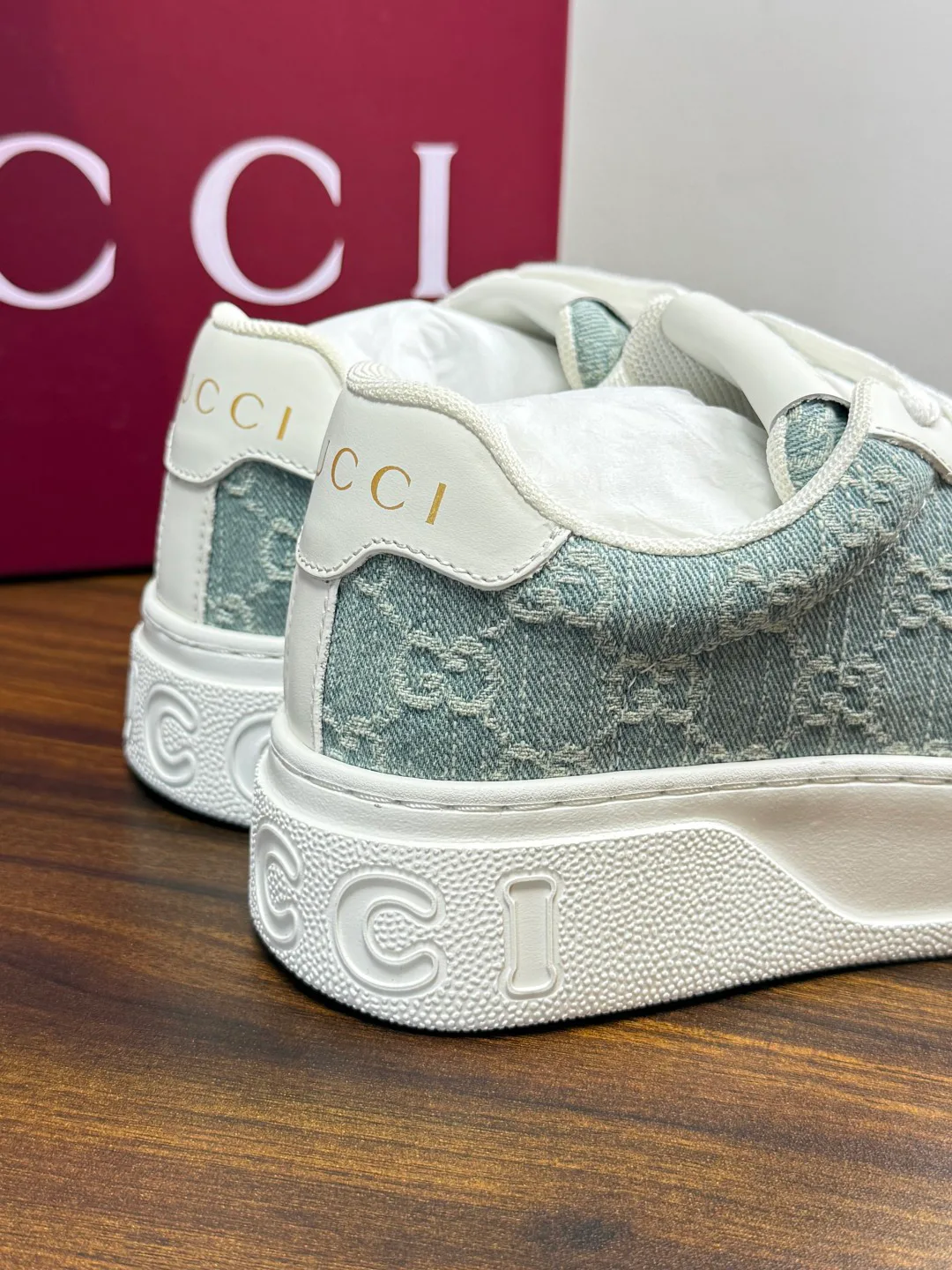 Кроссовки Женские Gucci 19659292