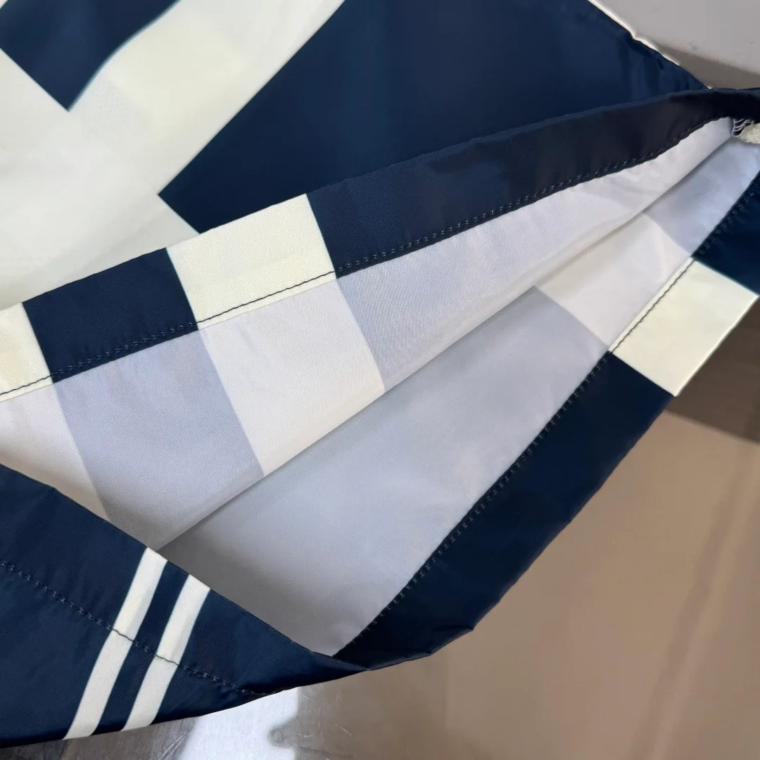 Шорты Мужские Burberry 11667999
