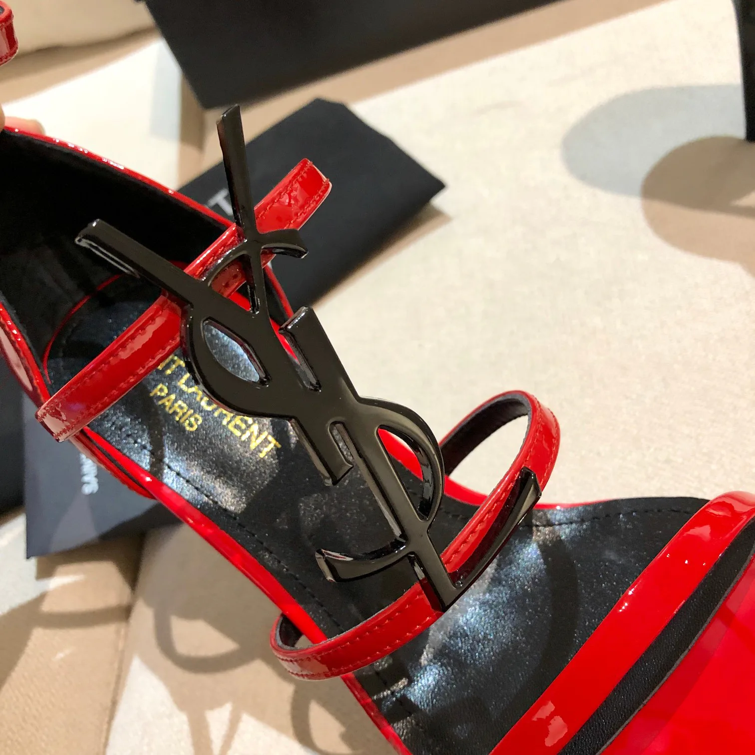 Босоножки Женские Saint Laurent 11220407