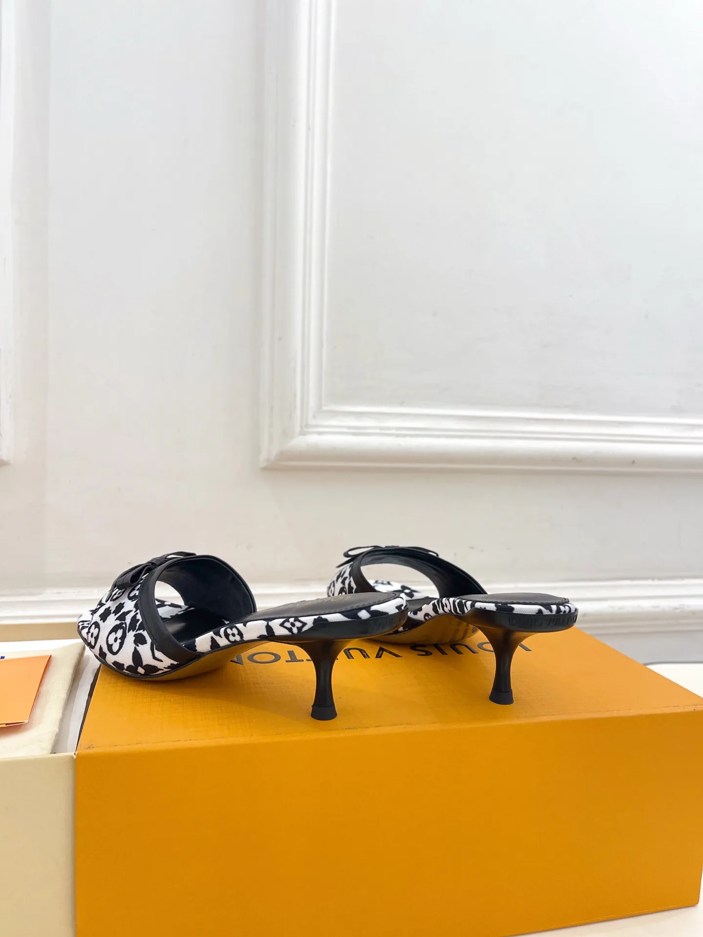 Туфли Женские Louis Vuitton 11852491