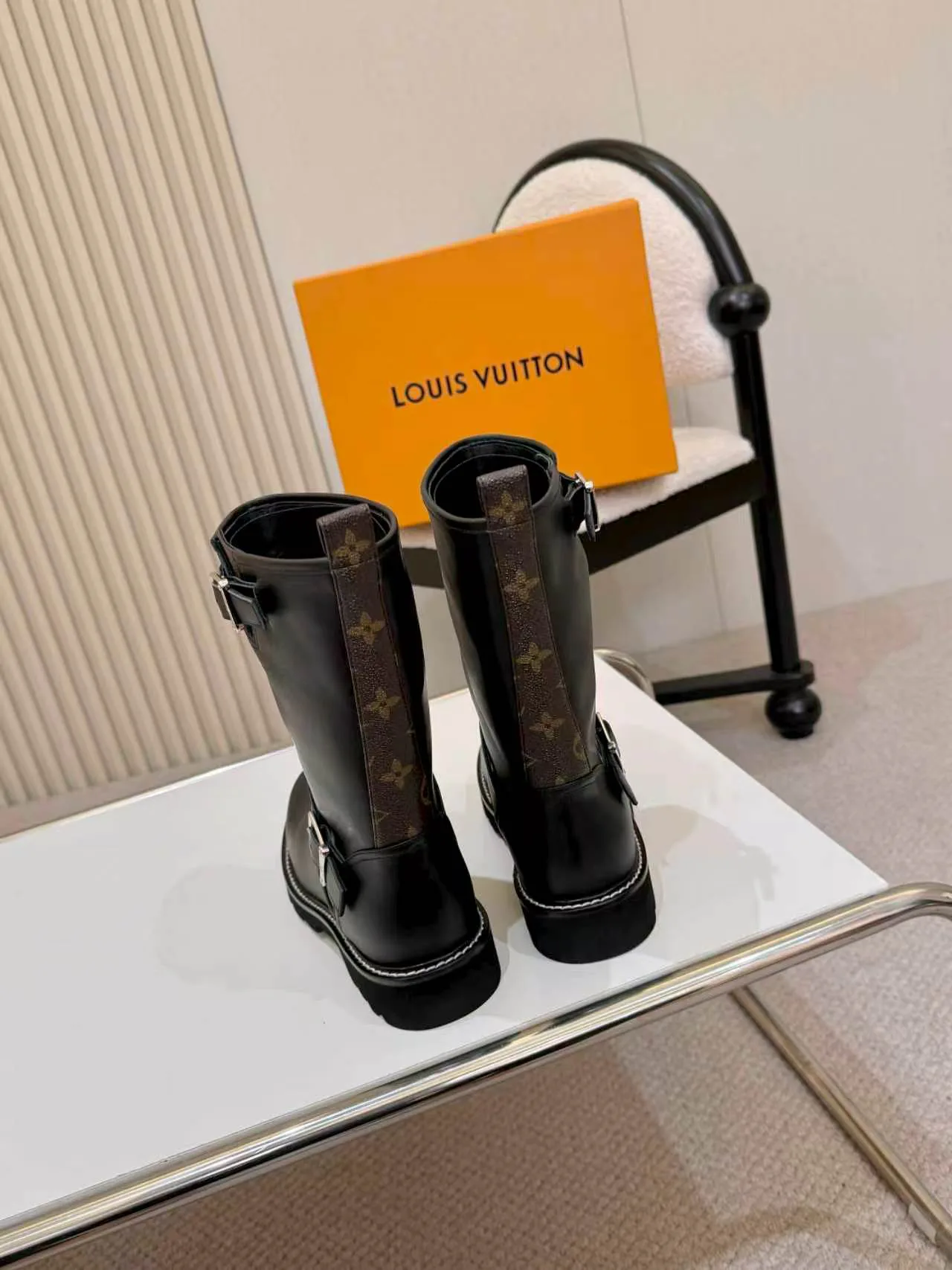 Ботинки Женские Louis Vuitton 19597310