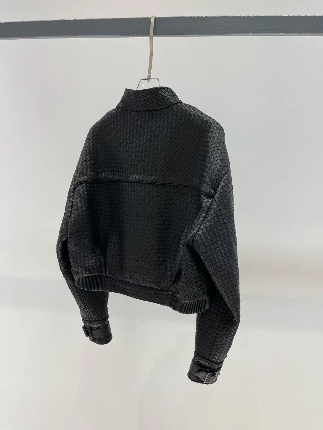 Кожаные Куртки И Дублёнки Женские Bottega Veneta 11700524