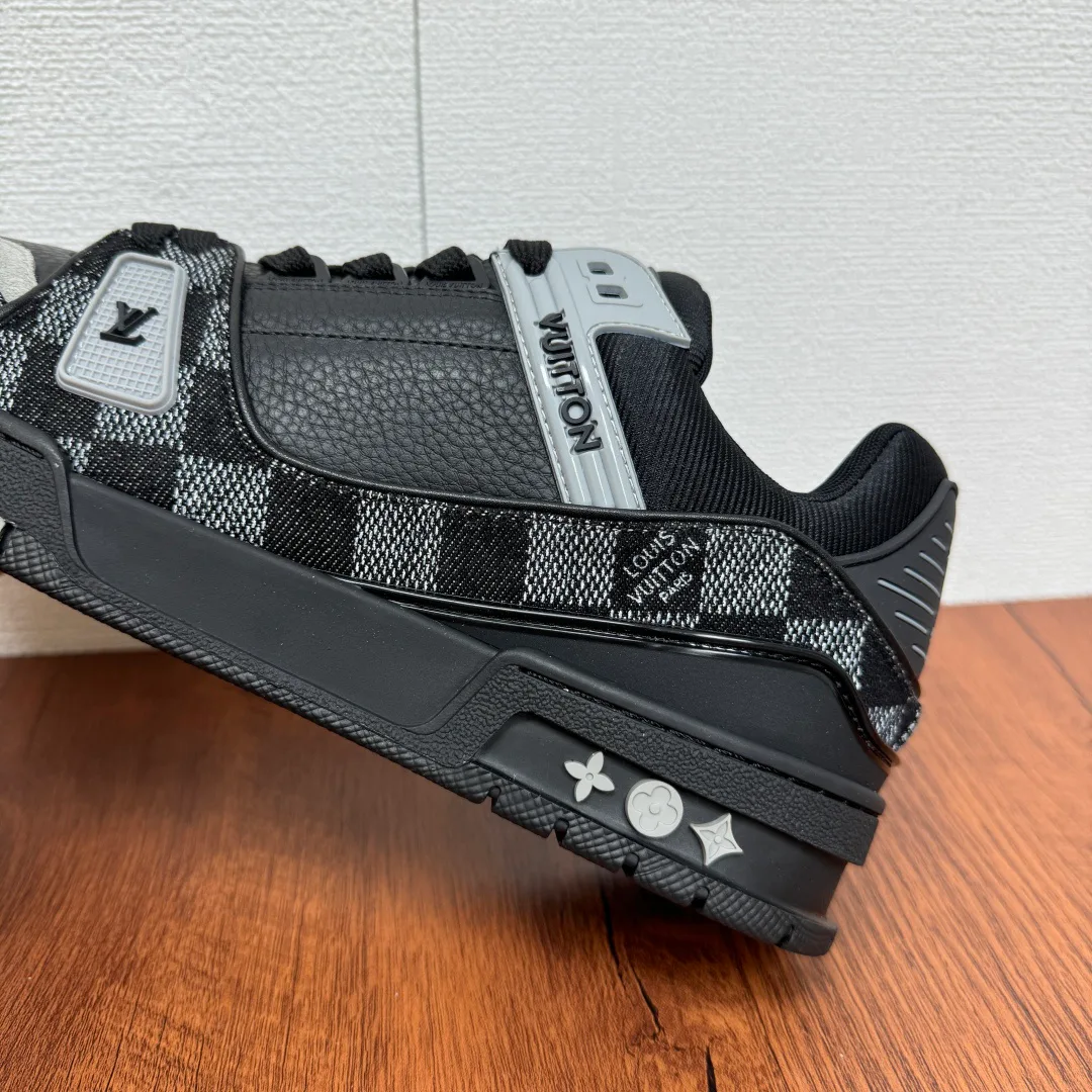 Кроссовки Мужские Louis Vuitton 1032399