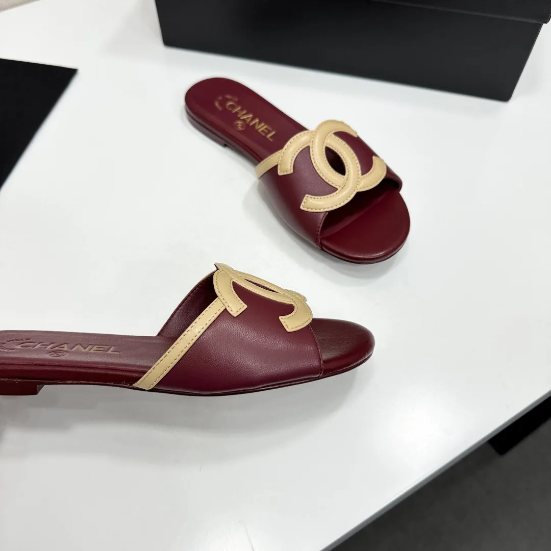 Шлепанцы Женские Chanel 11738538