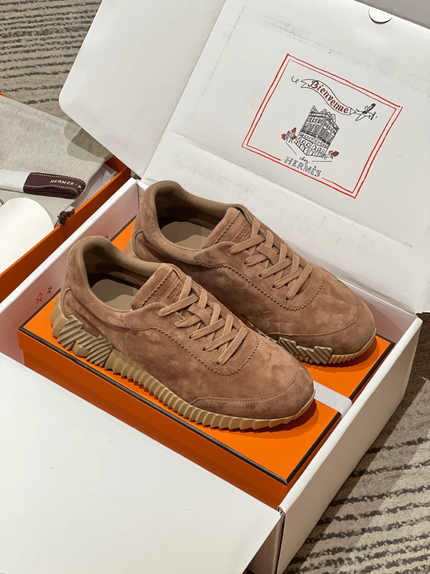 Кроссовки Женские Hermes 18080329