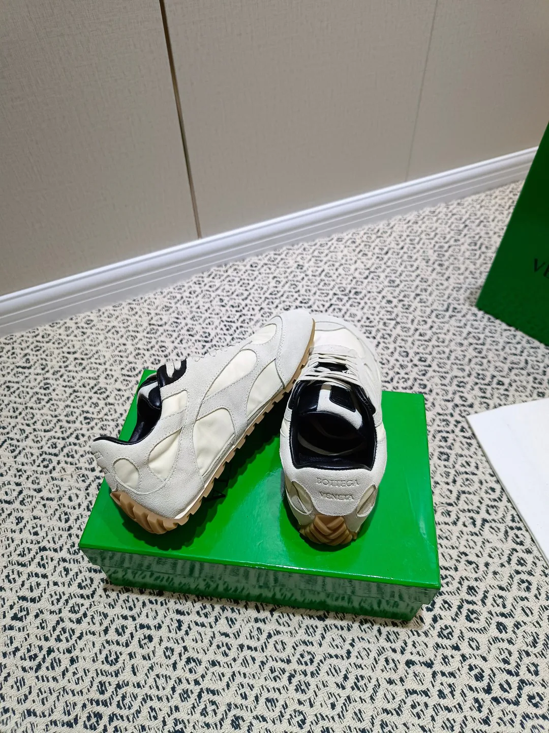 Кроссовки Женские Bottega Veneta 117754