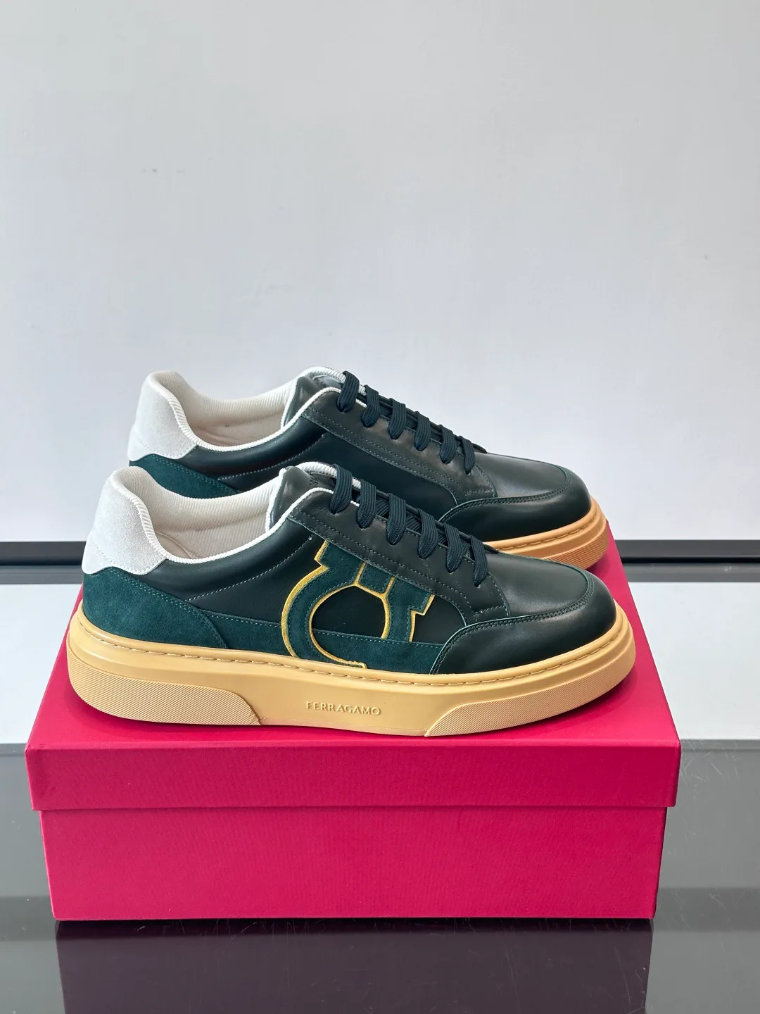 Кроссовки Мужские Salvatore Ferragamo 10822669