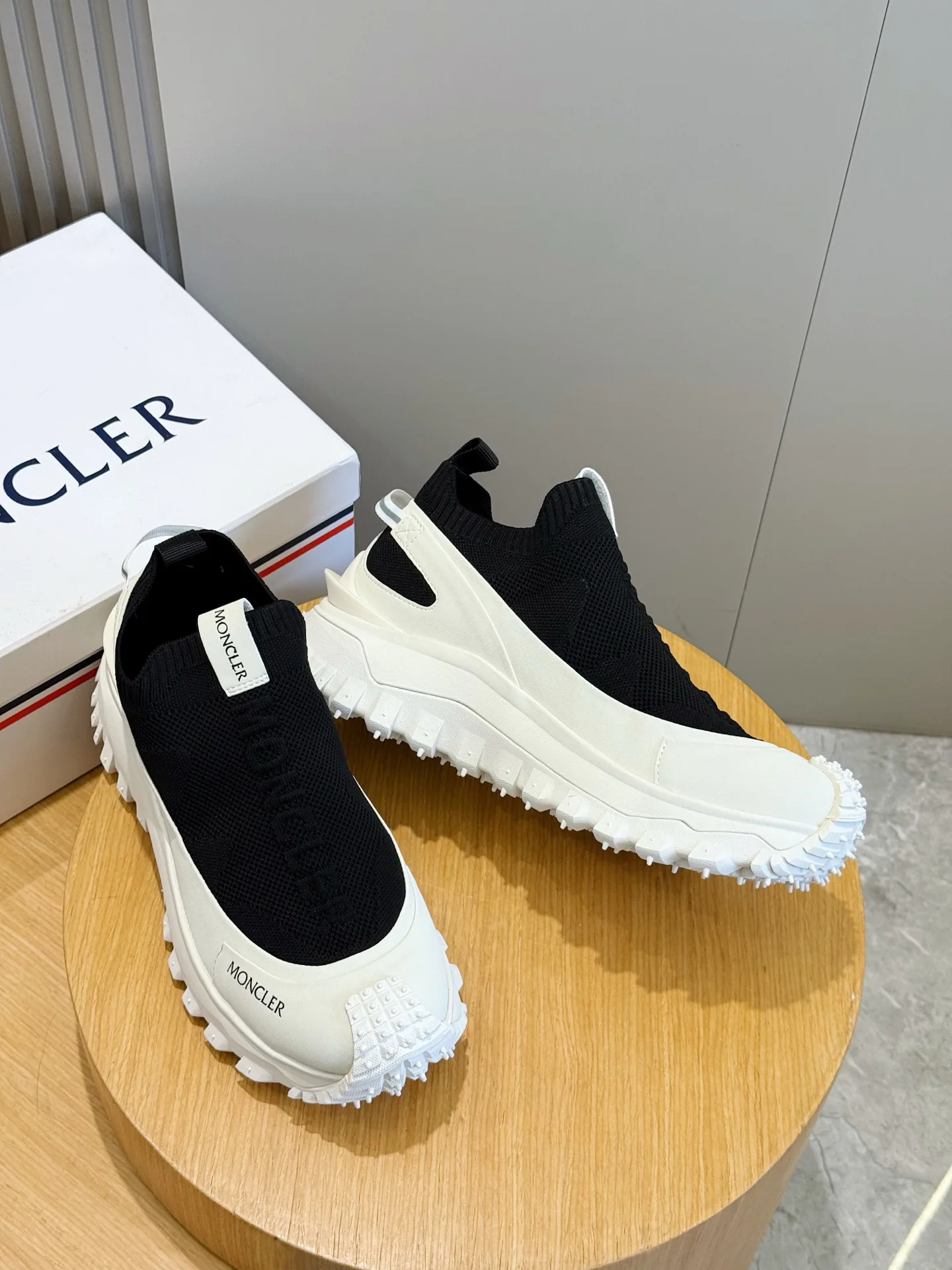 Кроссовки Мужские Moncler 19678439