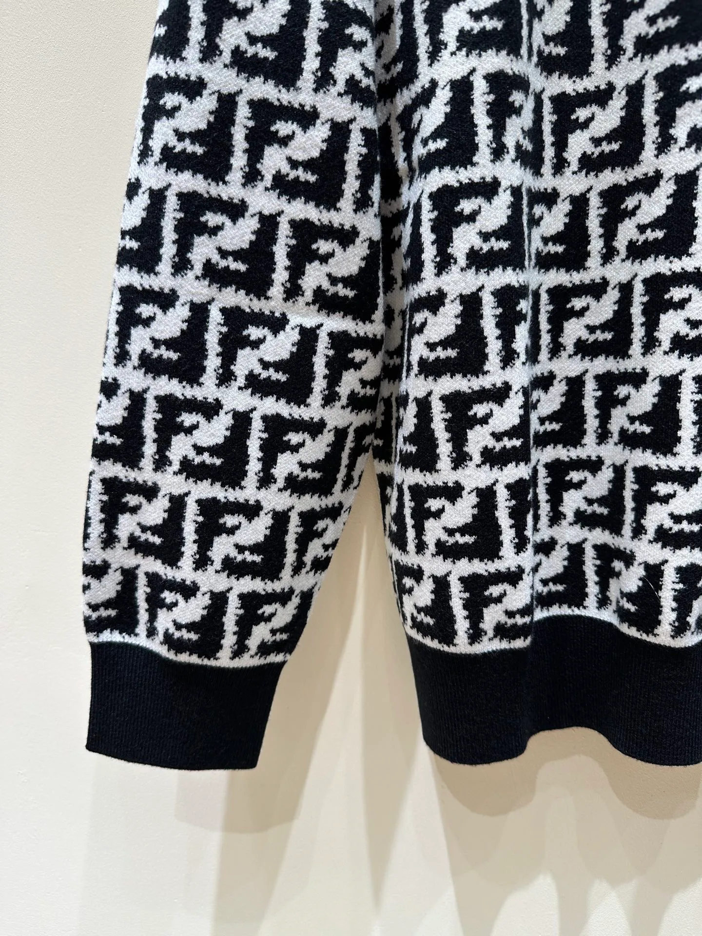 Джемперы И Свитеры Мужские Fendi 928012