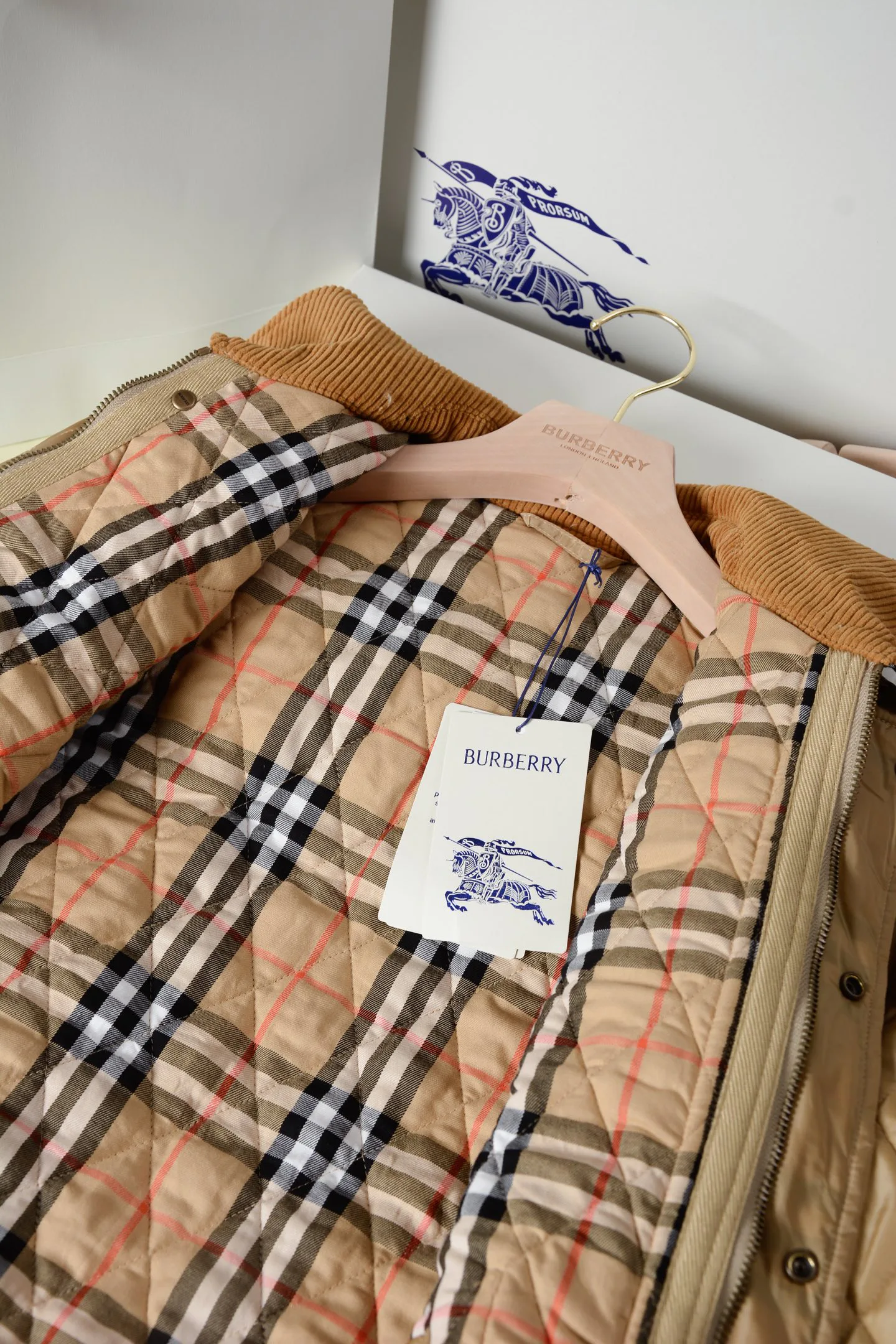 Куртки И Пуховики Женские Burberry 18512998