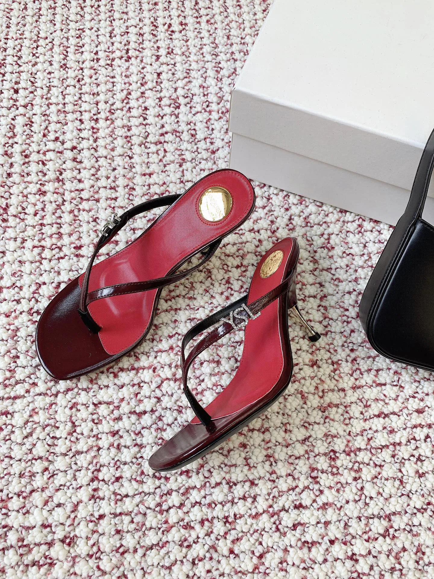 Босоножки Женские Saint Laurent 13151774