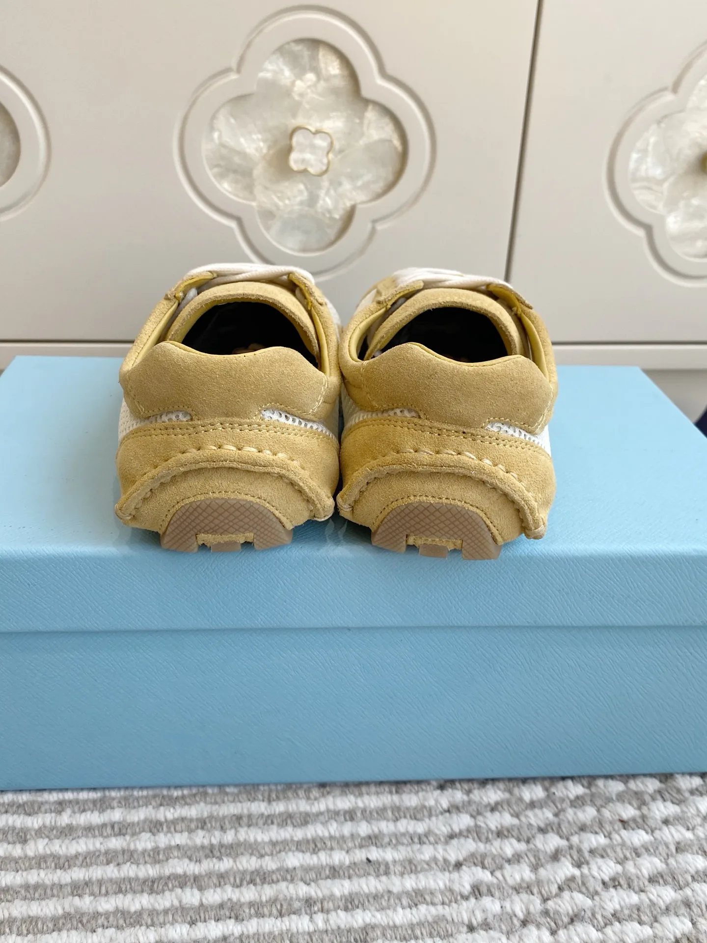 Кроссовки Женские Prada 11870118