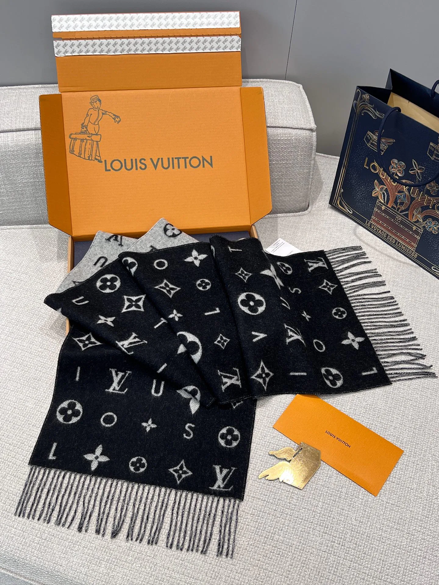 Шарфы Louis Vuitton 11613588