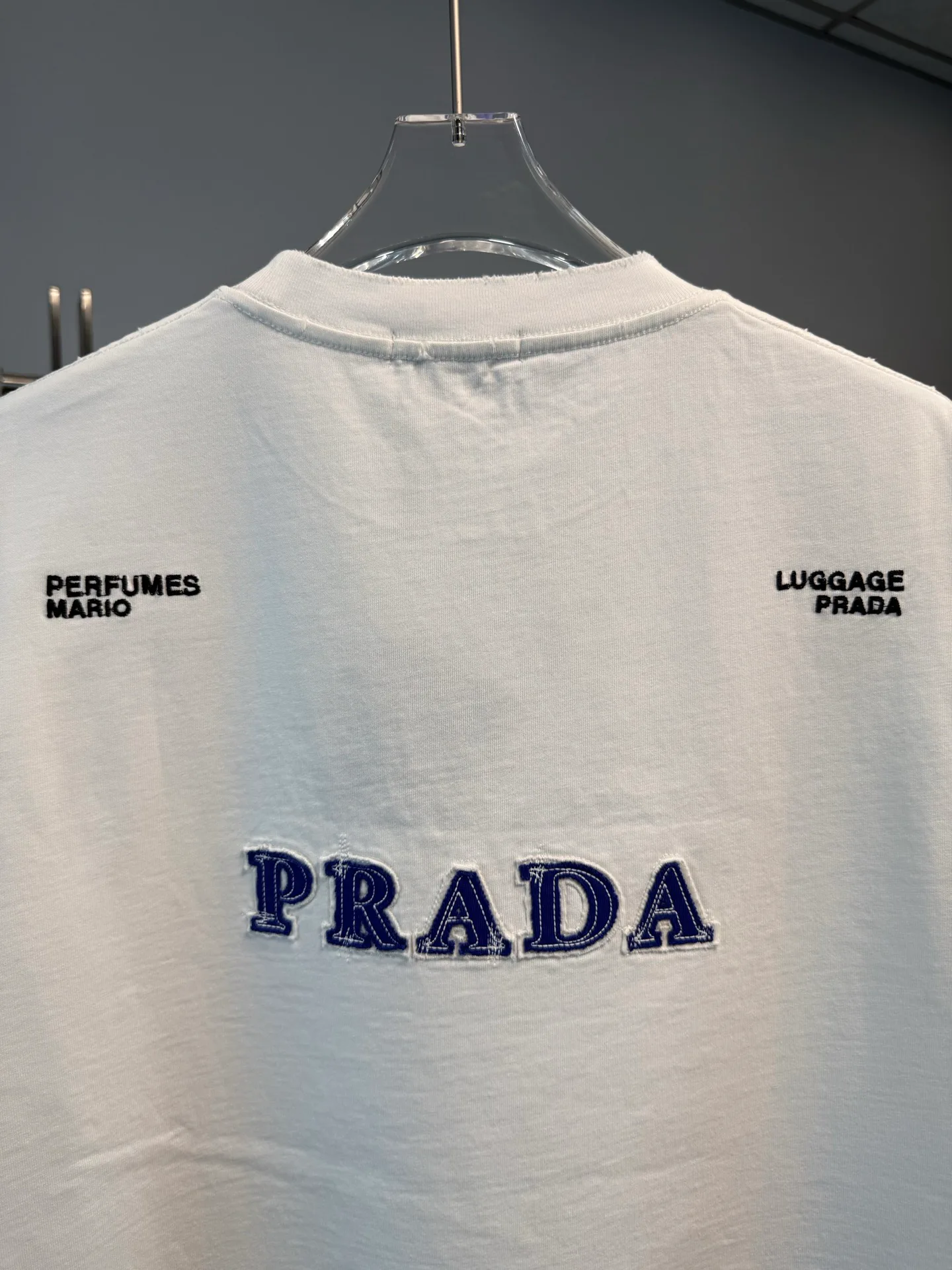 Футболки Женские Prada 11460856