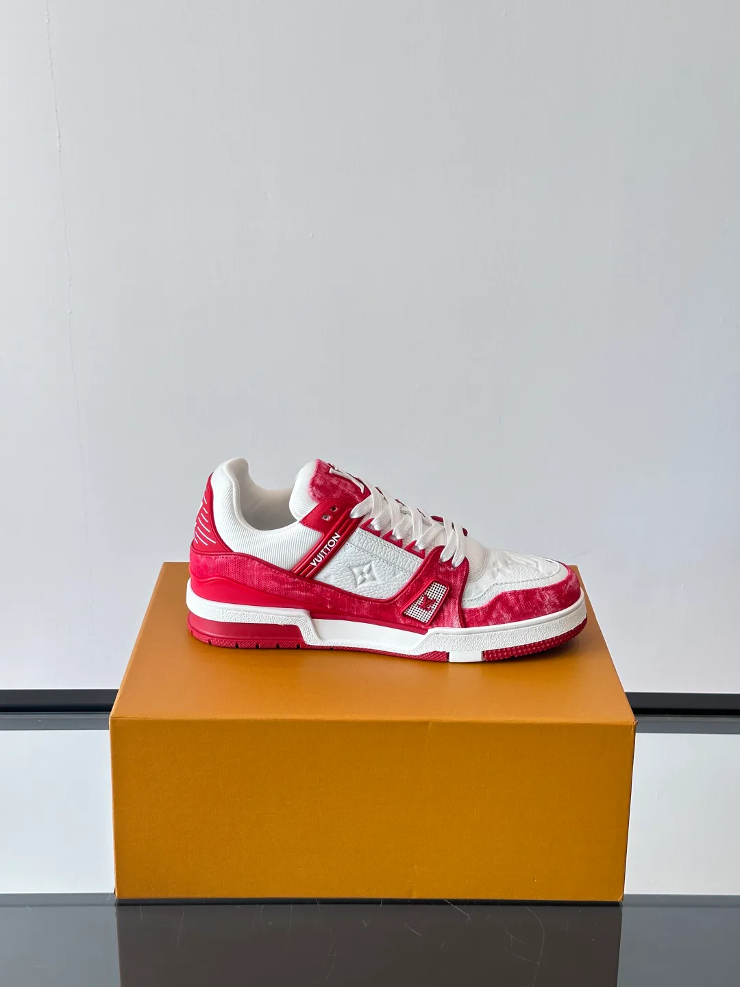 Кроссовки Женские Louis Vuitton 28195