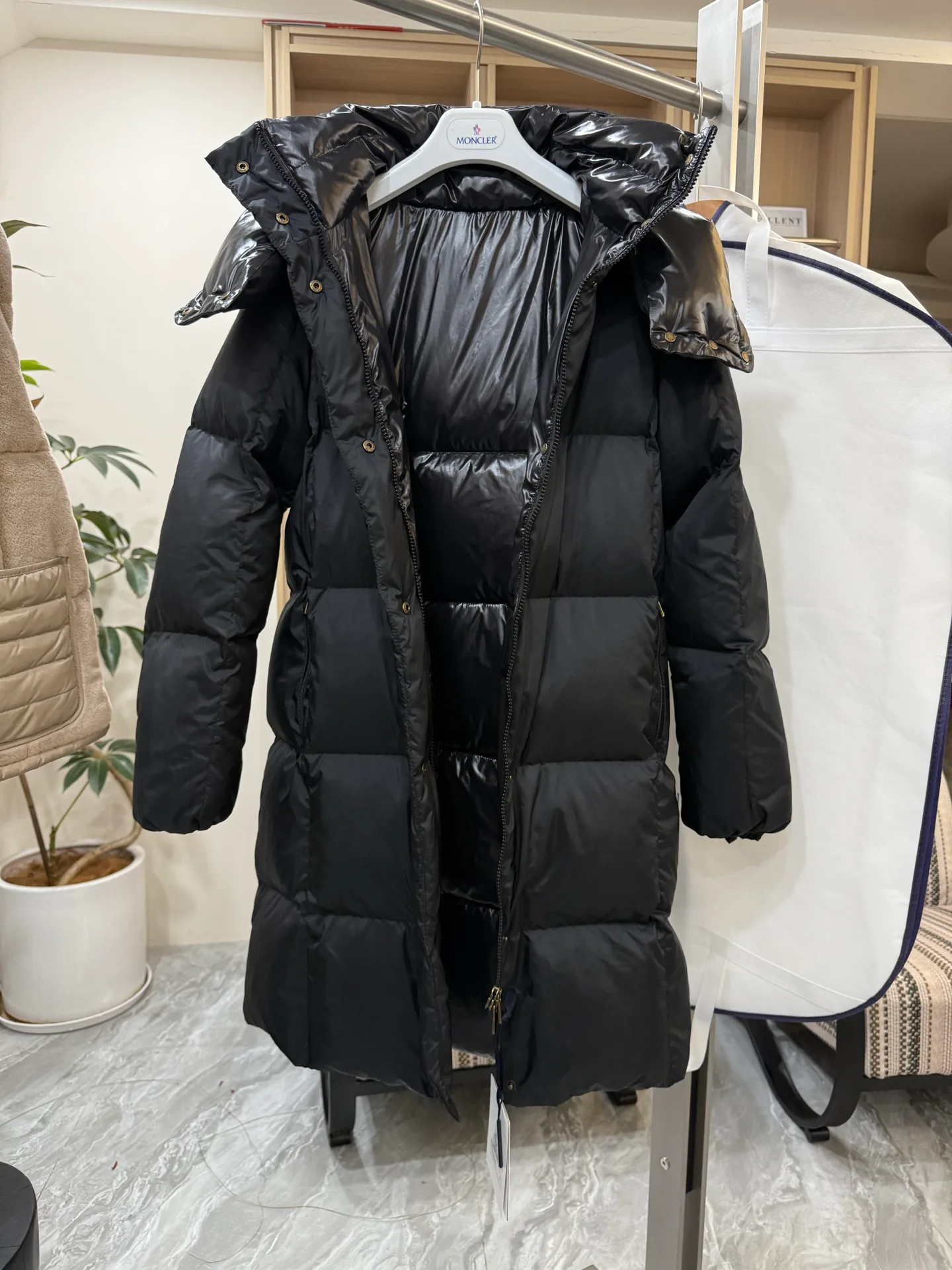 Куртки И Пуховики Женские Moncler 18946175