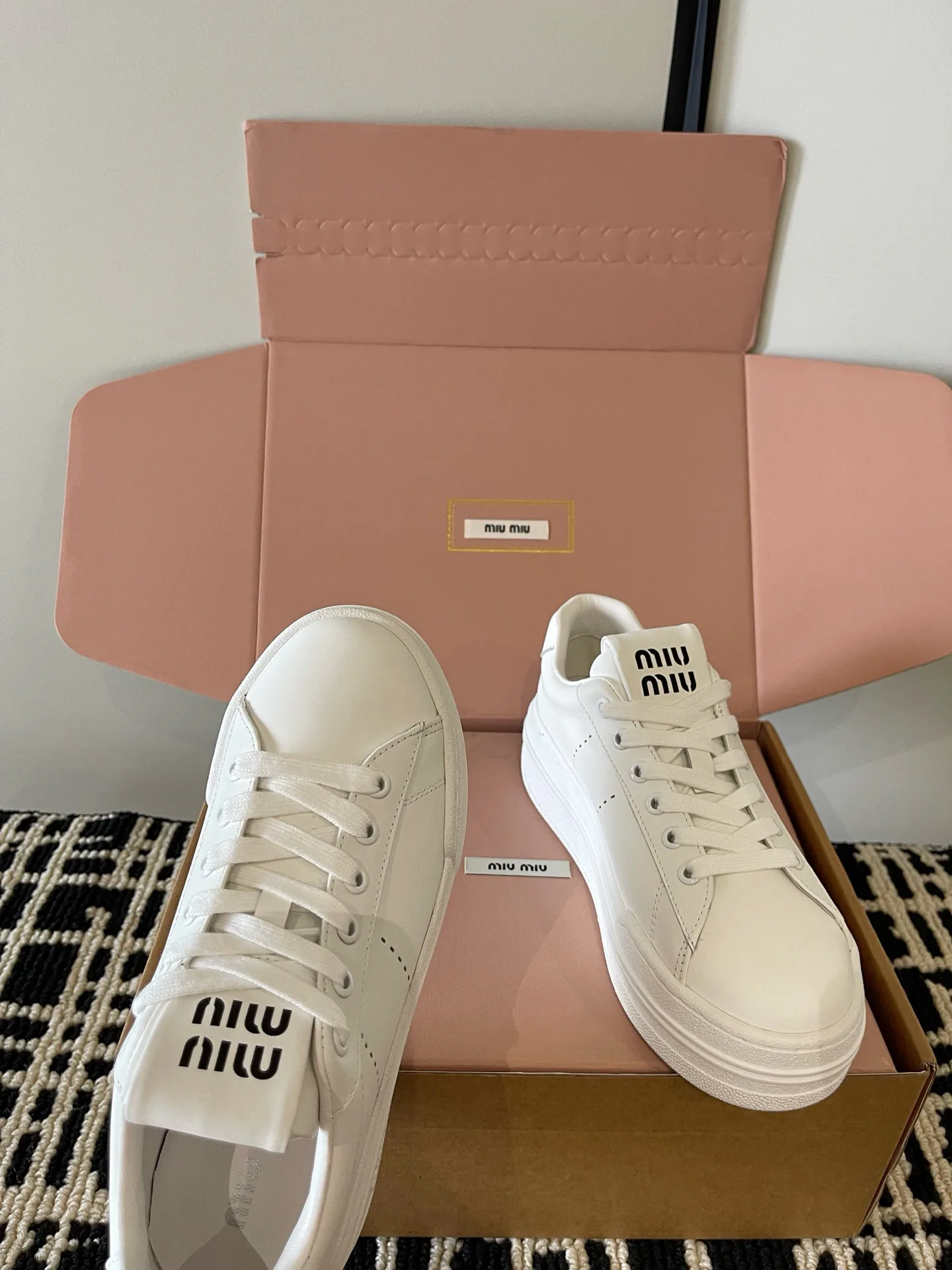 Кроссовки Женские Miu Miu 19290626