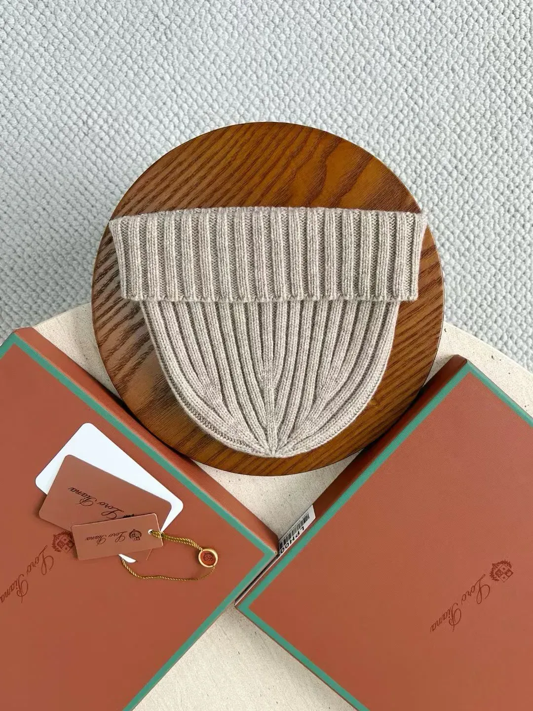 Головные Уборы Loro Piana 81350