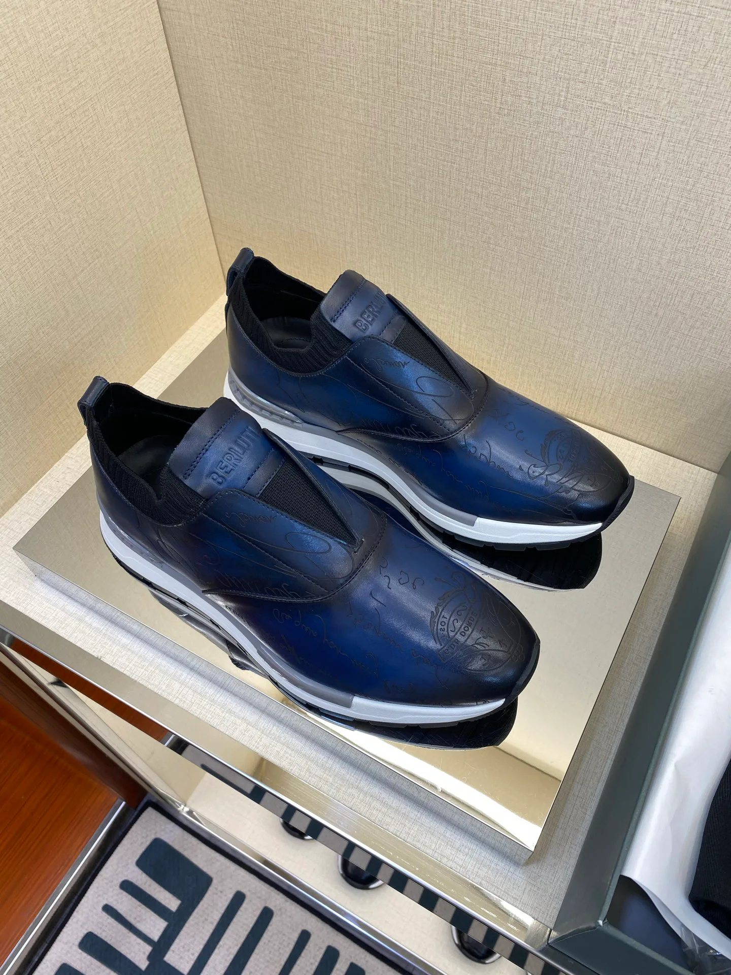 Кроссовки Мужские Berluti 17971892
