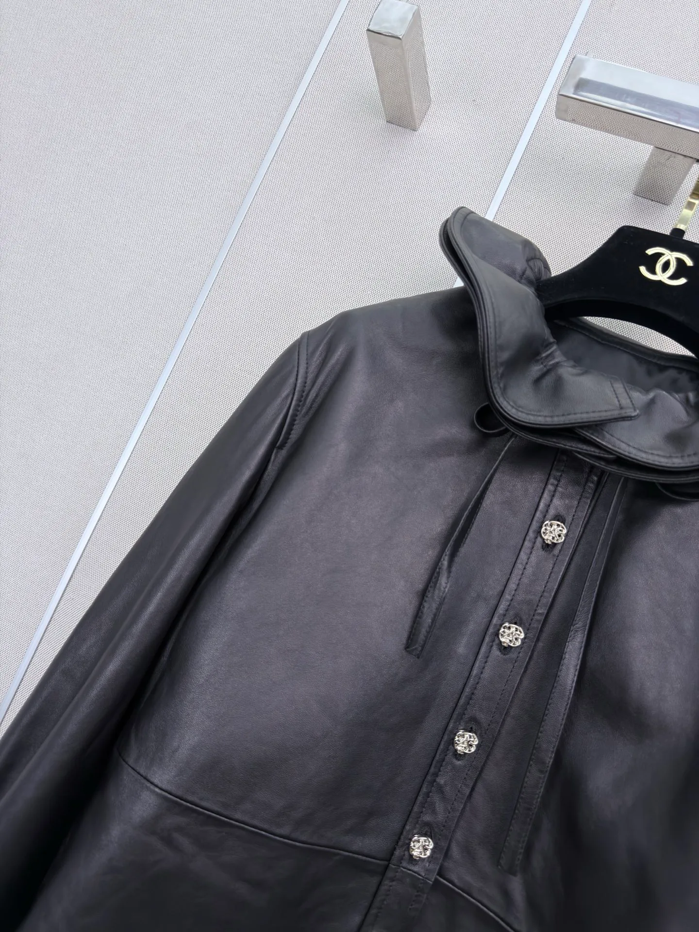 Кожаные Куртки И Дублёнки Женские Chanel 18781510