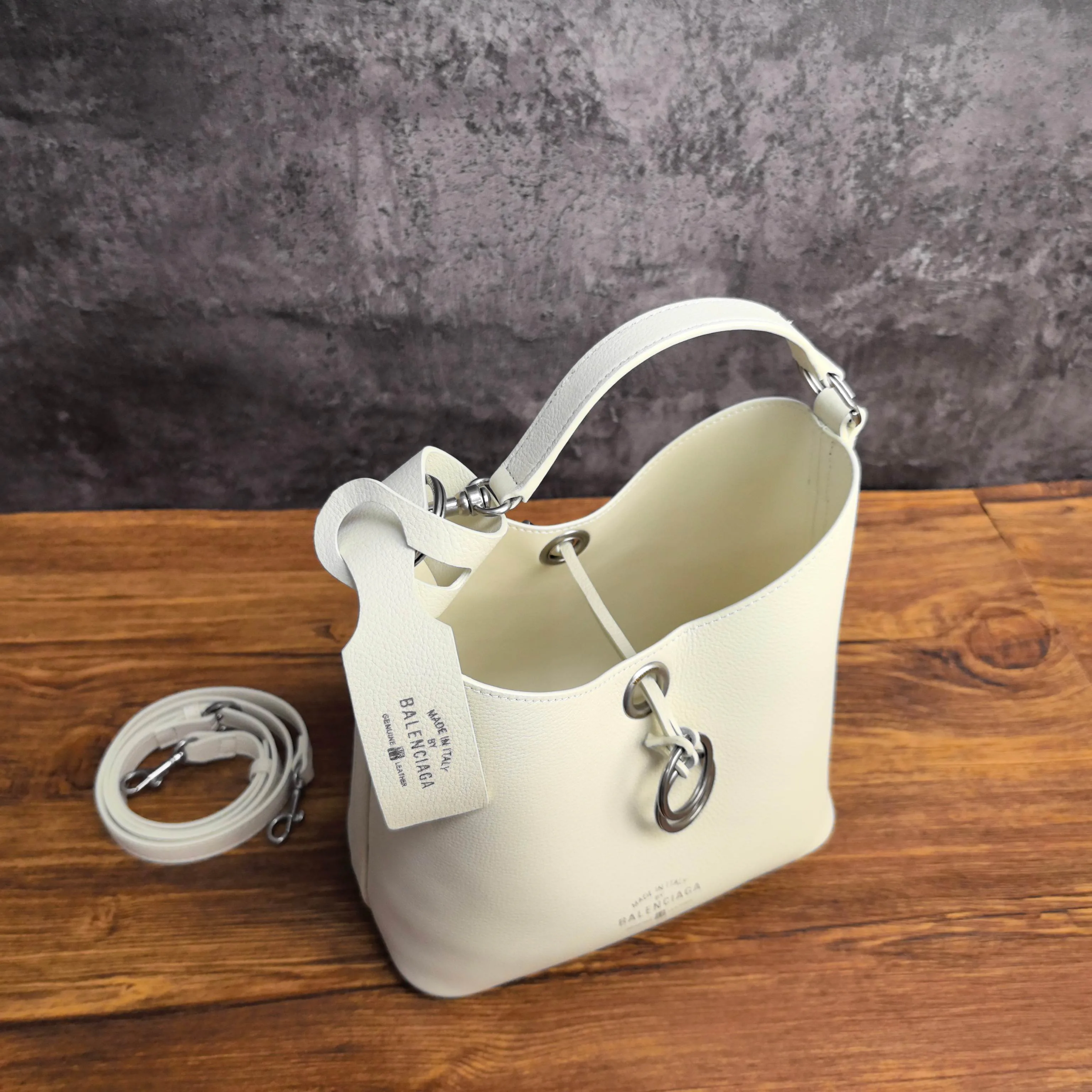 Сумки На Ремне Женские Balenciaga 12669067