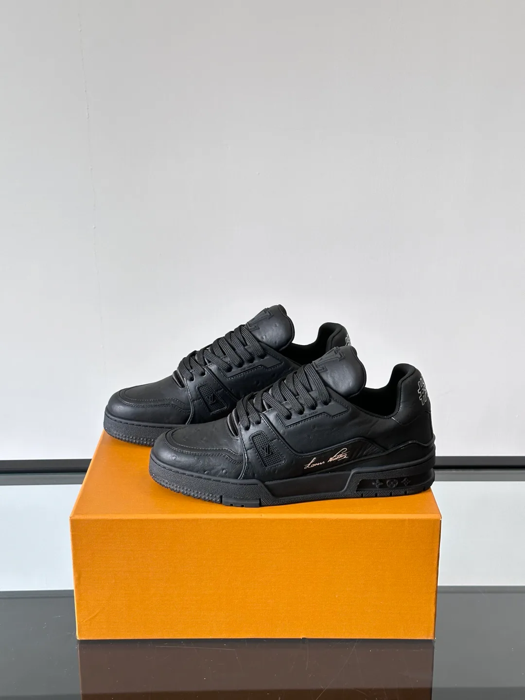 Кроссовки Мужские Louis Vuitton 33475