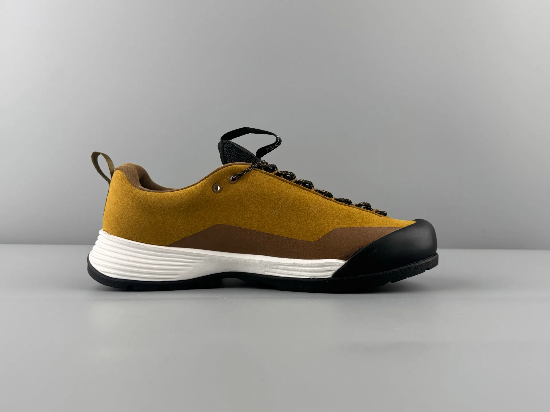 Кроссовки Мужские Arcteryx 17819912