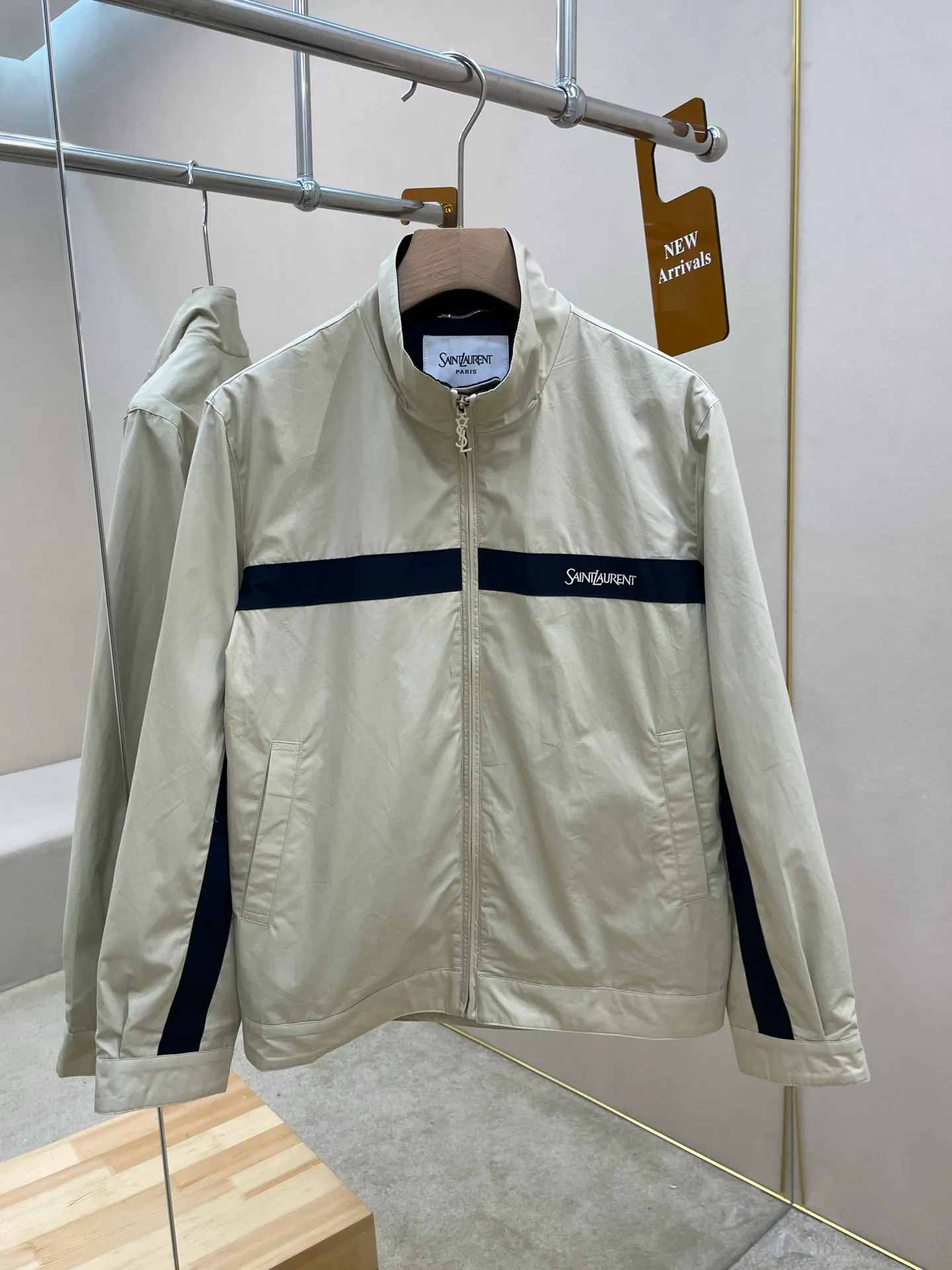 Куртки И Пуховики Женские Saint Laurent 18285803