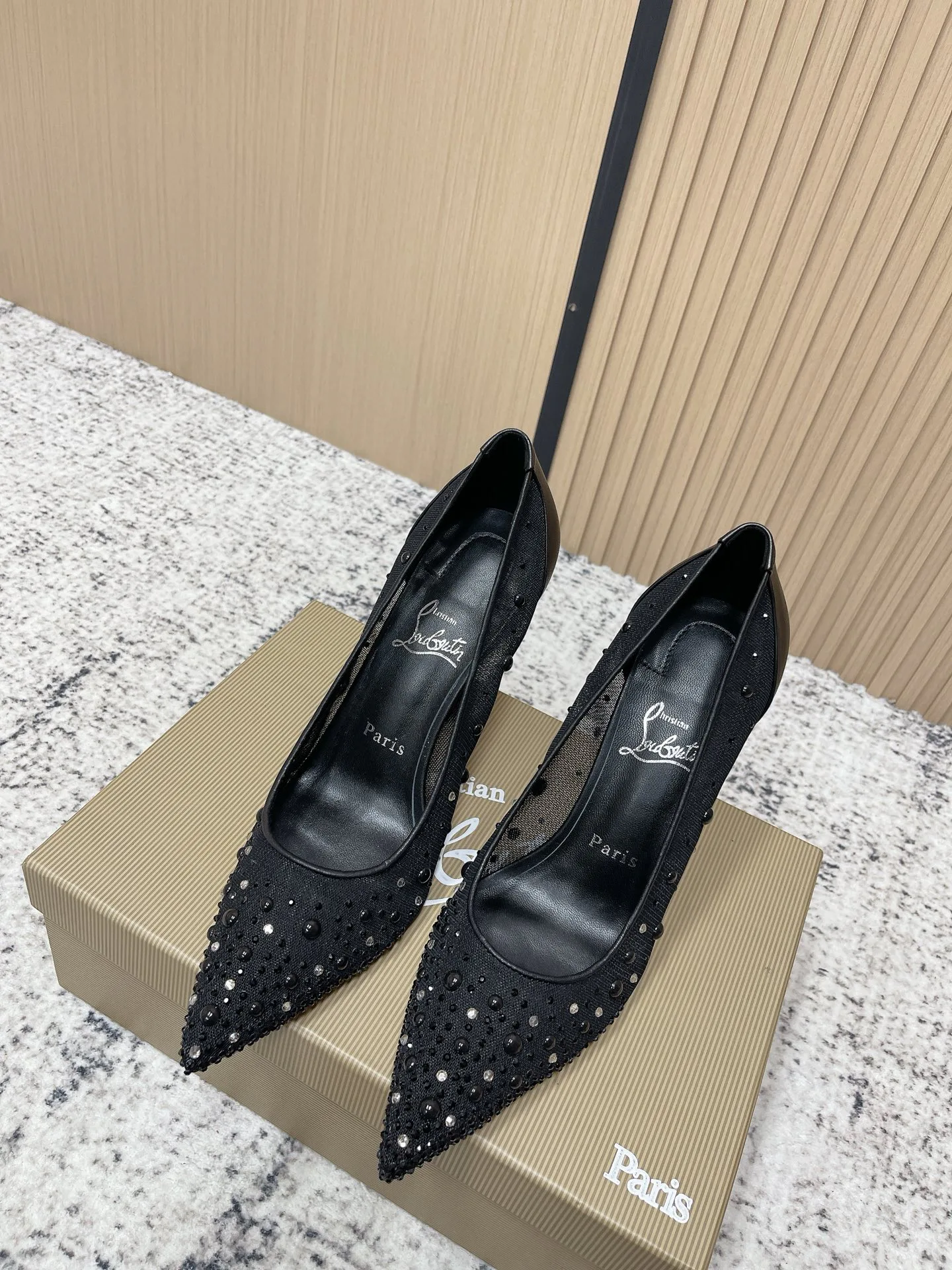 Босоножки Женские Christian Louboutin 11946961