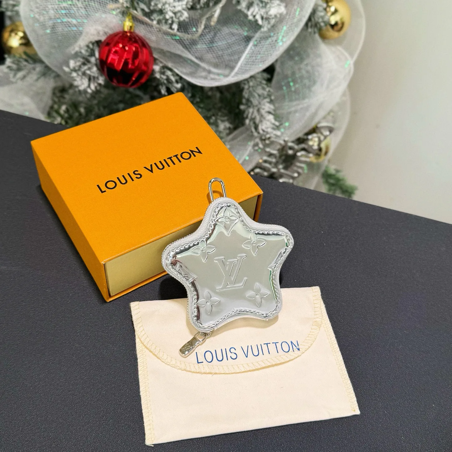 Клатчи Женские Louis Vuitton 10418861