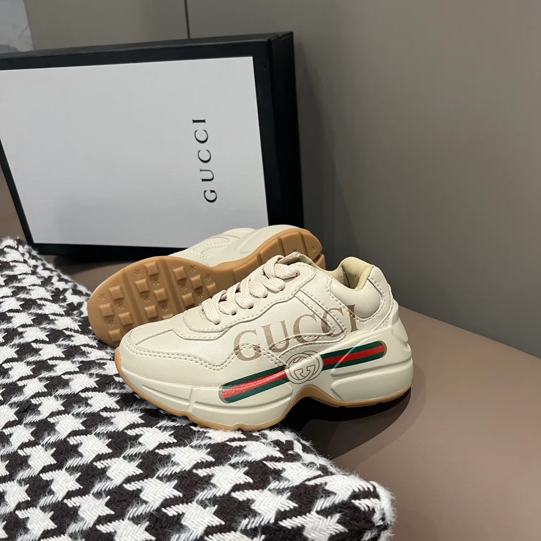 Кроссовки Женские Gucci 18075509