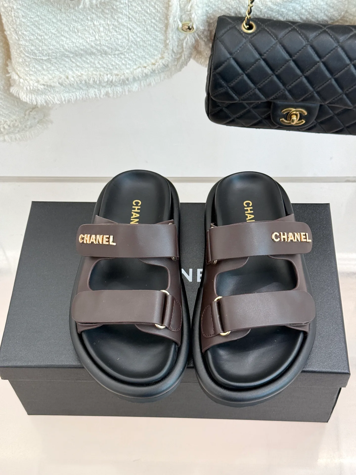 Шлепанцы Женские Chanel 11646698