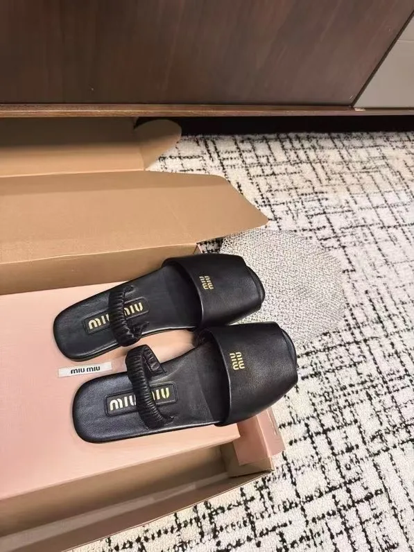 Шлепанцы Женские Miu Miu 31092