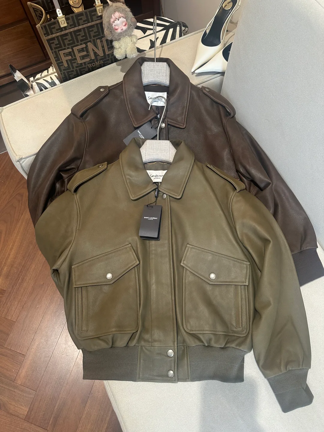 Кожаные Куртки И Дублёнки Женские Saint Laurent 17766373