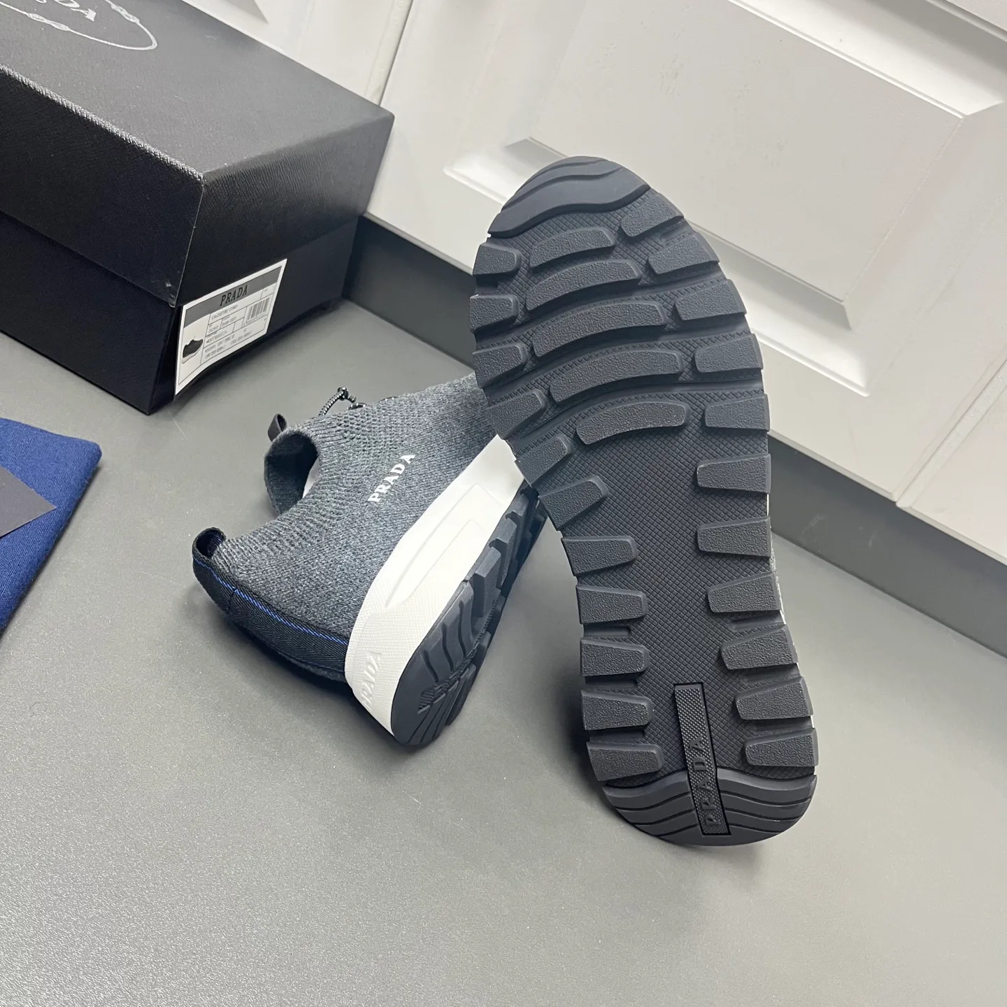 Кроссовки Мужские Prada 9998386