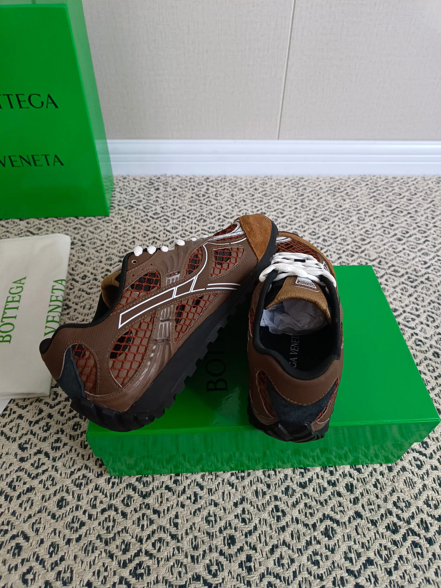 Кроссовки Женские Bottega Veneta 18273982